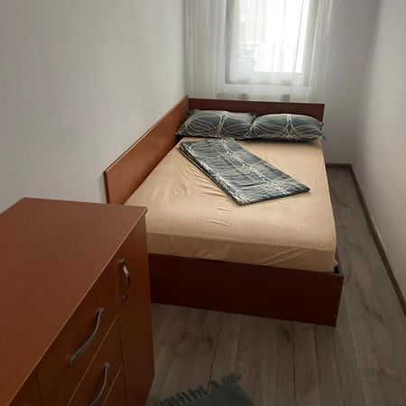 Propriete Ten - Close To University, Hospital And Downtown 이아시 외부 사진