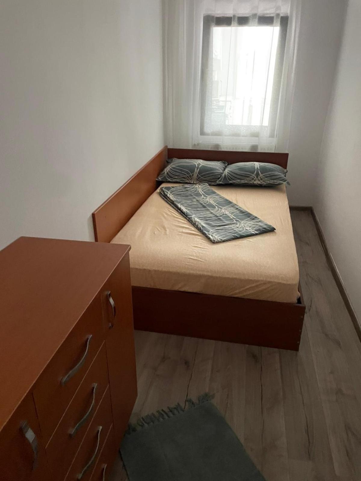 Propriete Ten - Close To University, Hospital And Downtown 이아시 외부 사진